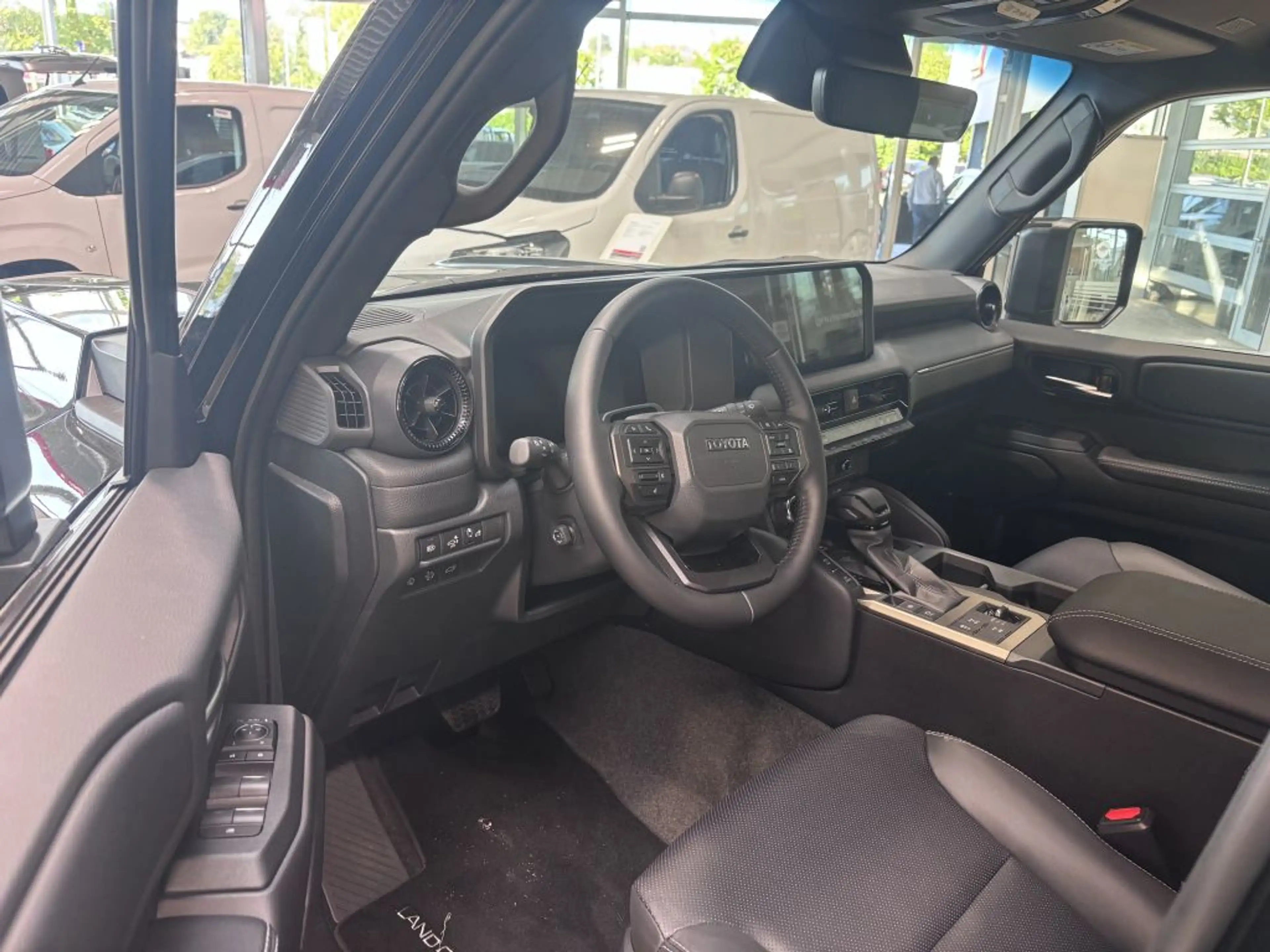 Toyota Land Cruiser 2.8 D-4D Mild-Hybrid Automatik Executive (250/J25) — photo 7
