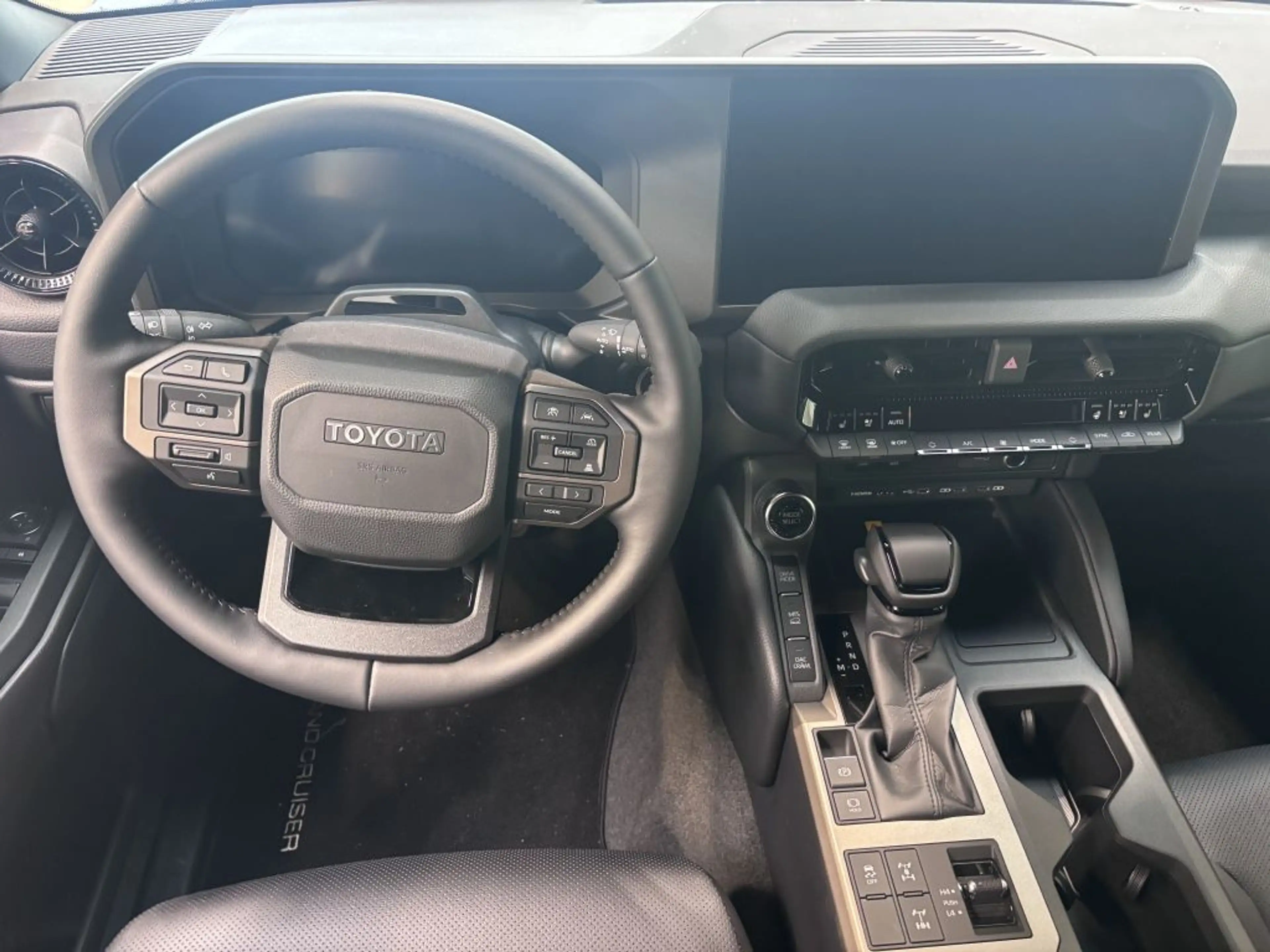 Toyota Land Cruiser 2.8 D-4D Mild-Hybrid Automatik Executive (250/J25) — photo 10
