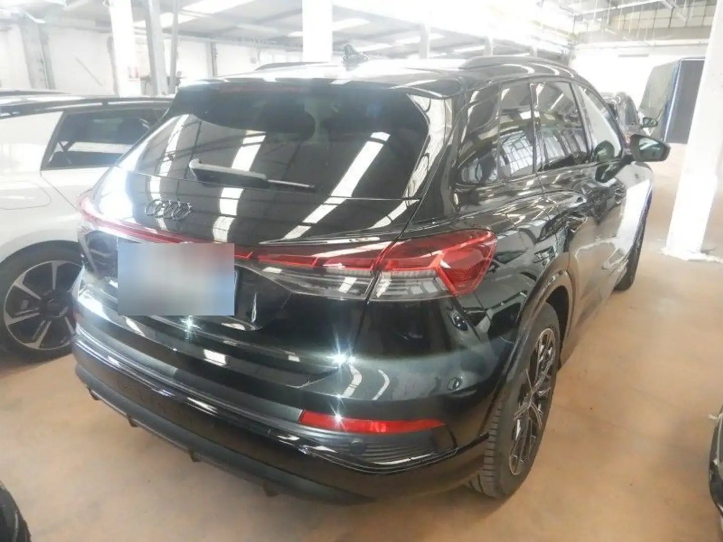 Audi Q4 e-tron Q4 45 e-tron Schwarz - 2