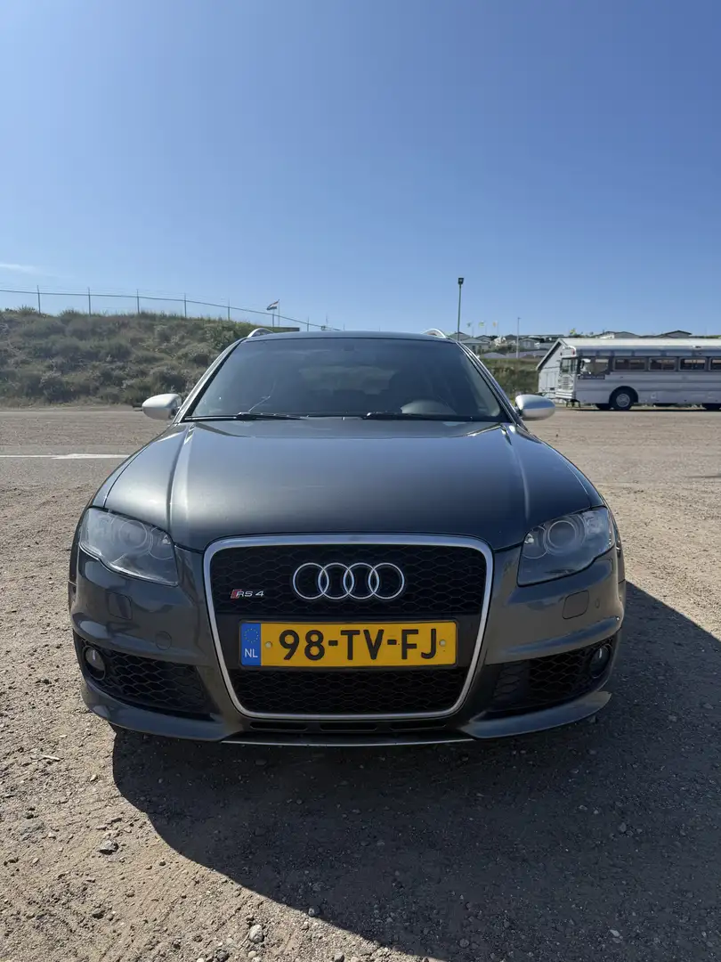 Audi RS4 4.2 V8 RS 4 Grijs - 2