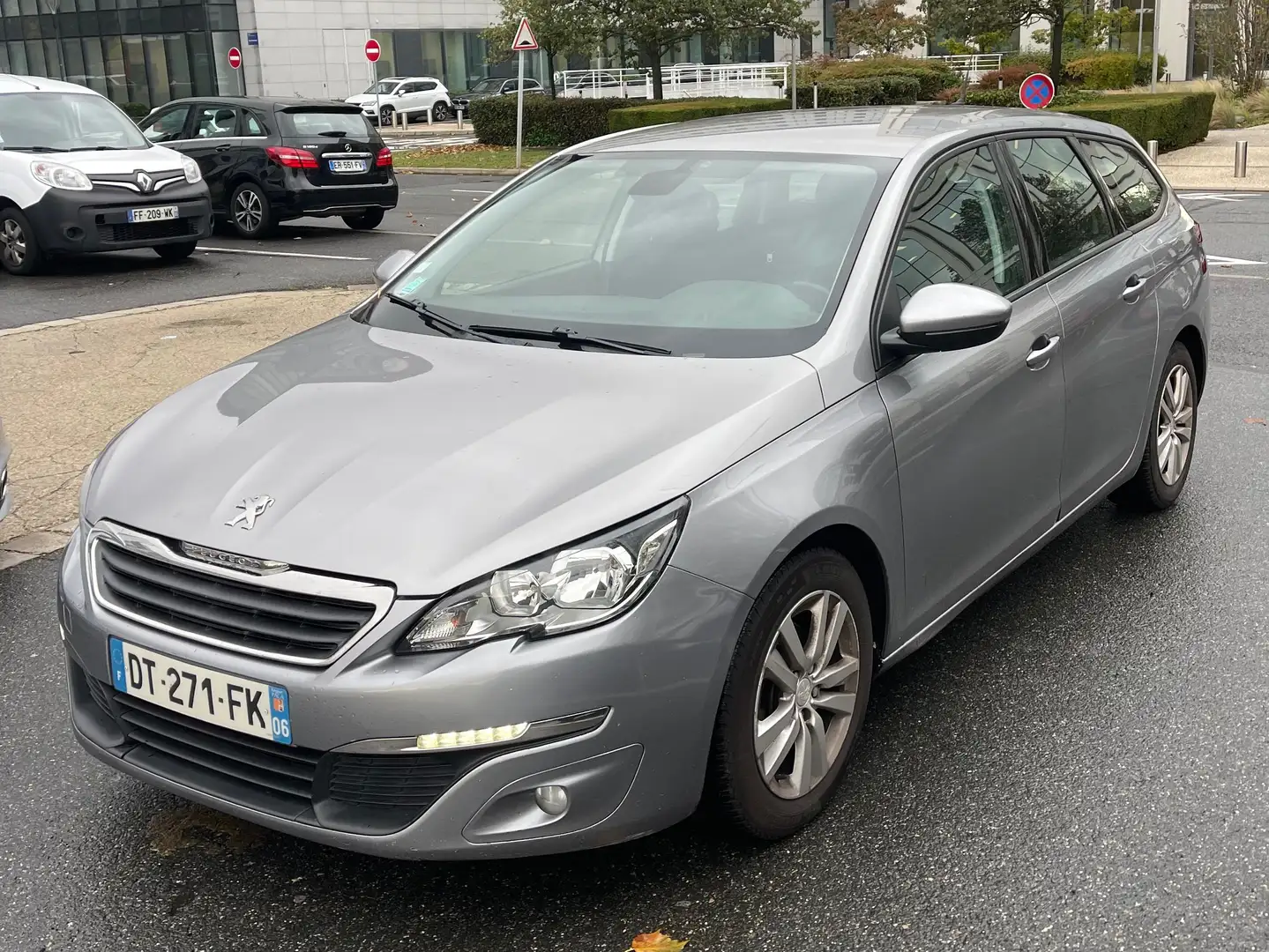 Peugeot 308 Gris - 1