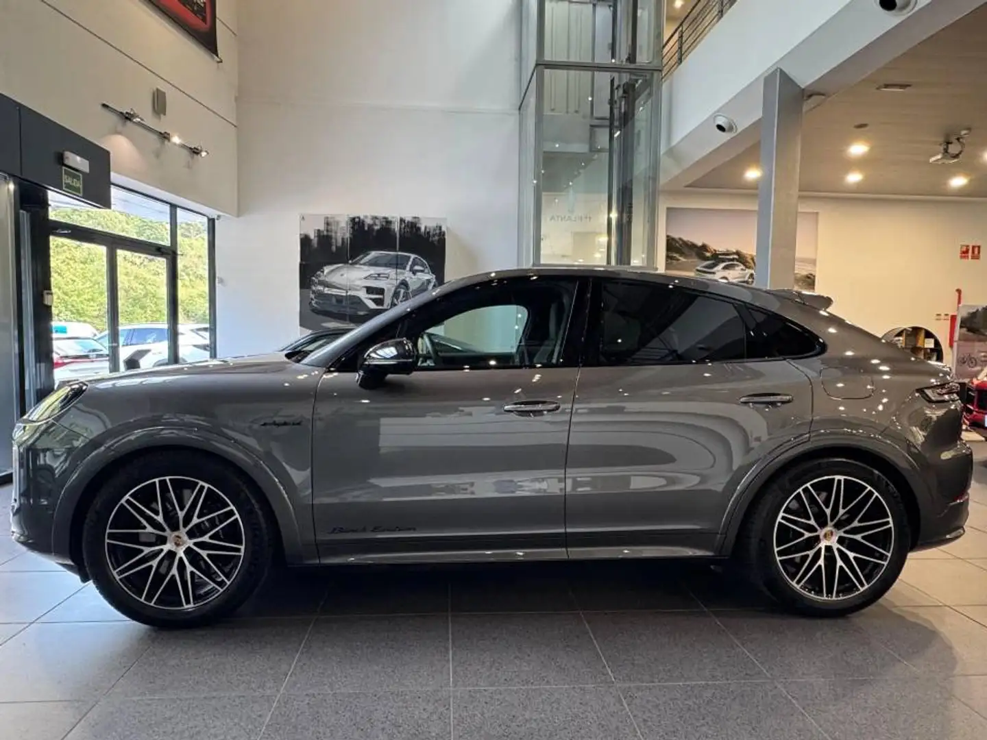 Porsche Cayenne Coupé S E-Hybrid Black Edition Aut. Gris - 2