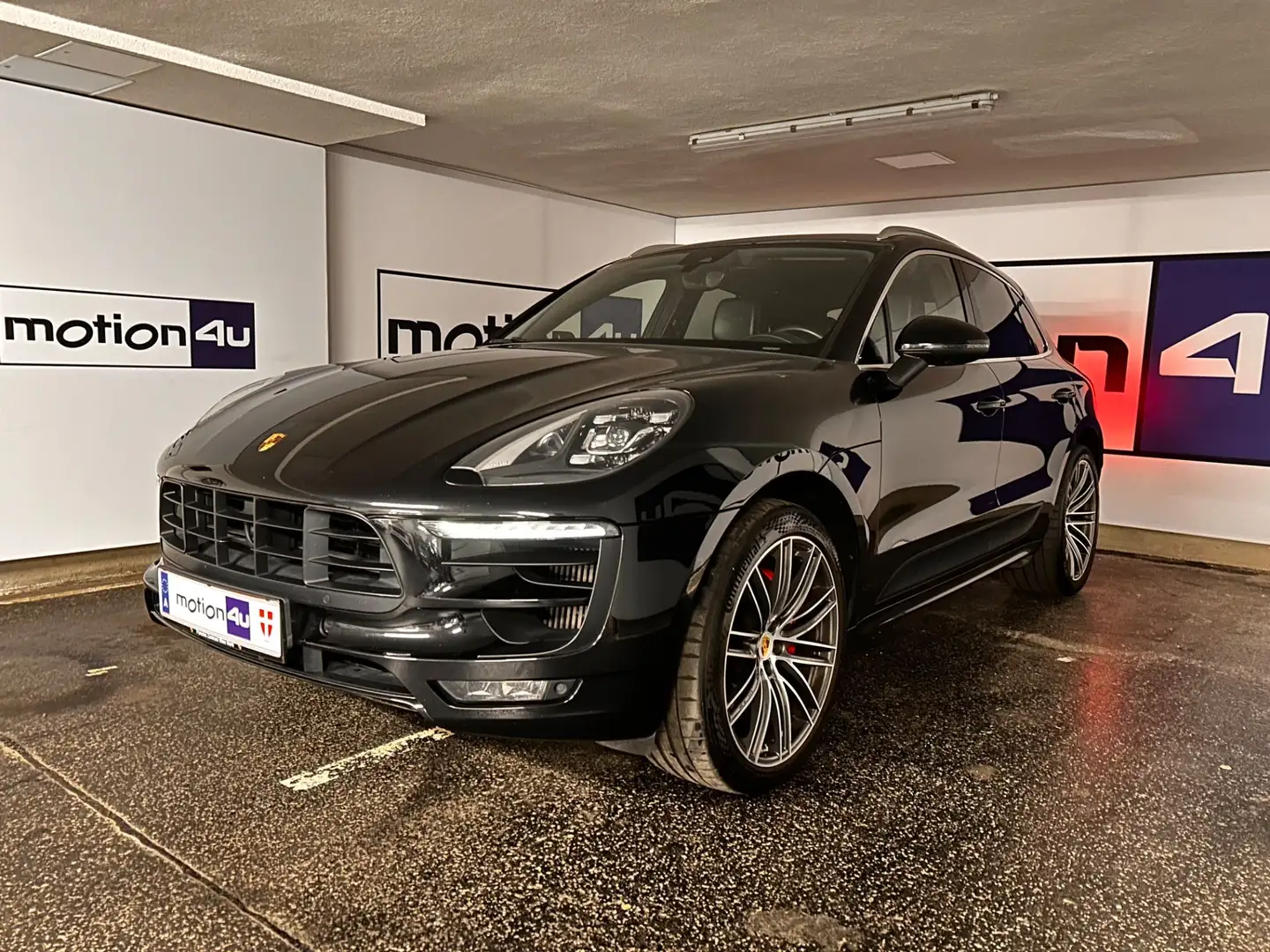 Porsche Macan GTS 3,0 APPROVED SPORTCHRONO 21''SITZKLIM RFK BOS Schwarz - 1