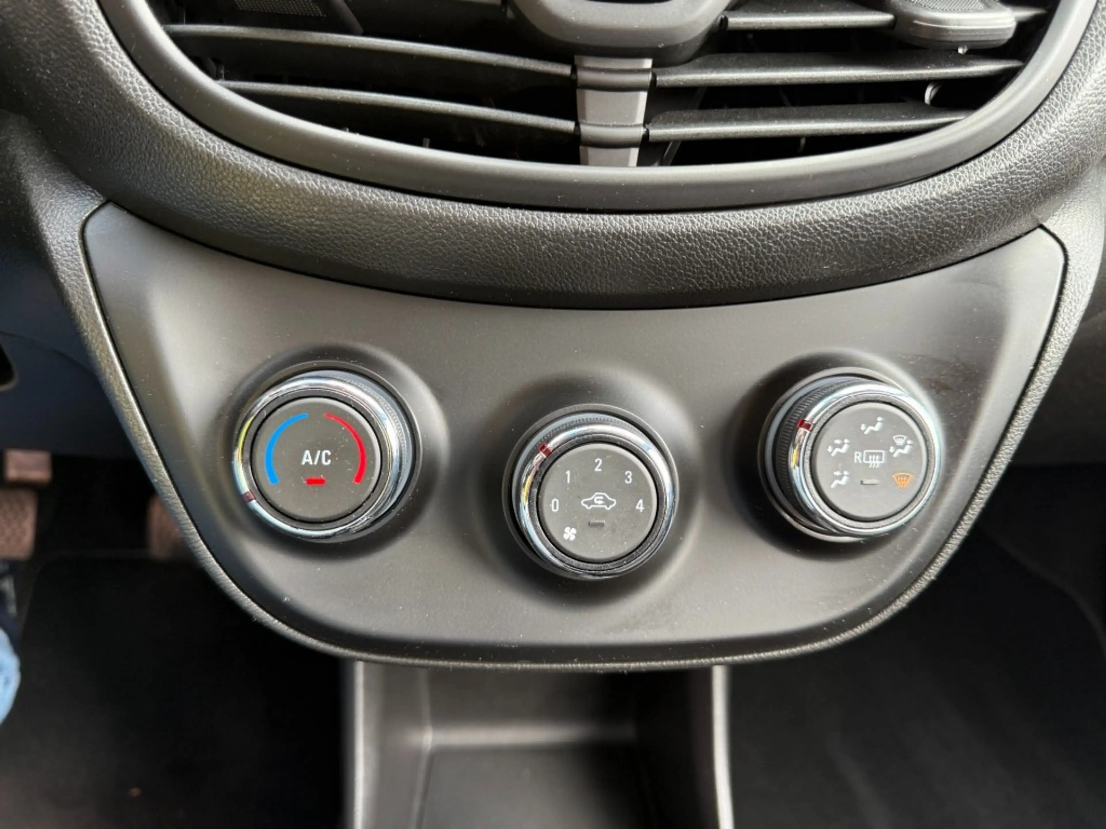 Opel Karl 1.0 ECOFLEX EDITION — photo 10