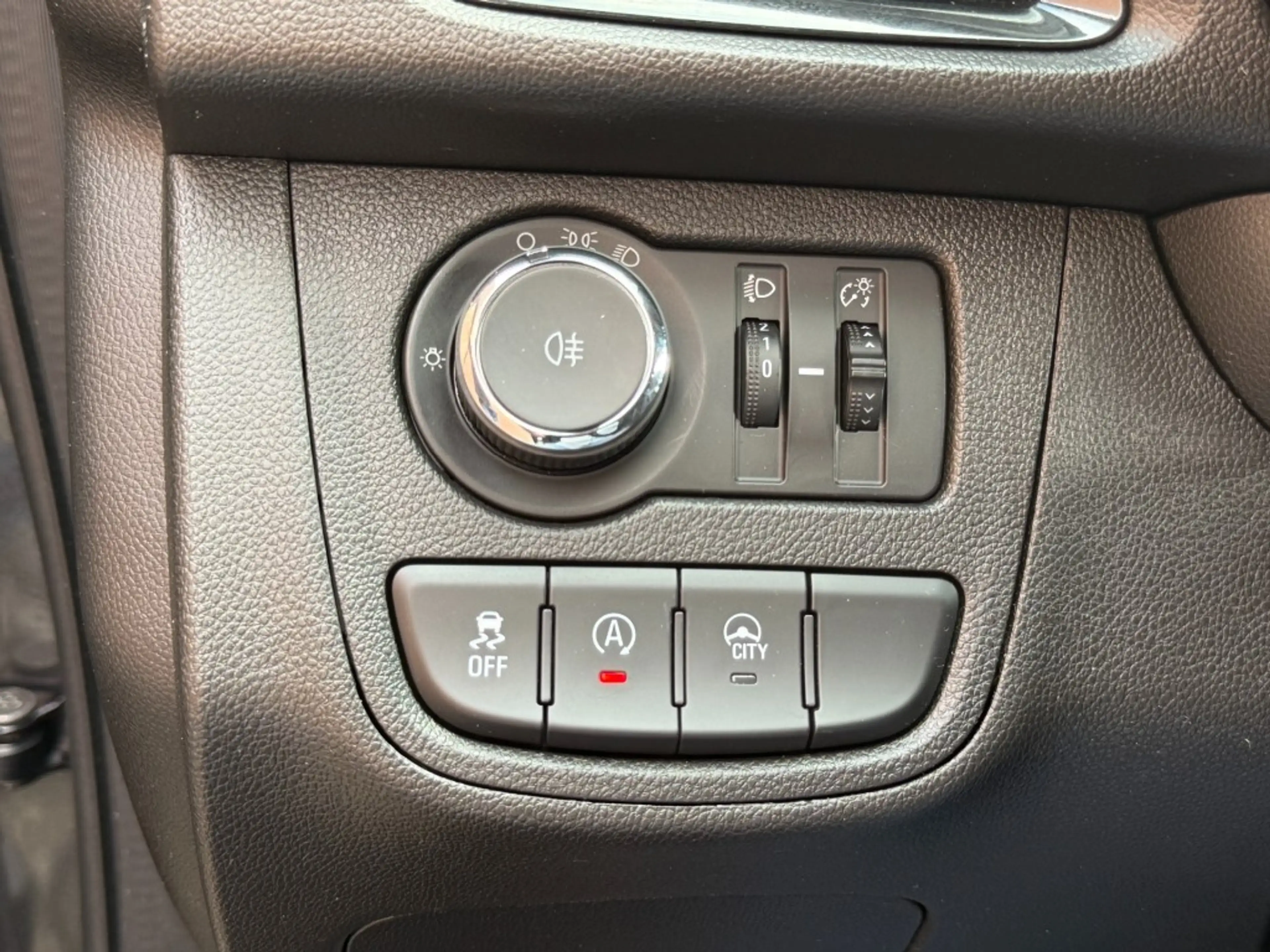 Opel Karl 1.0 ECOFLEX EDITION — photo 15