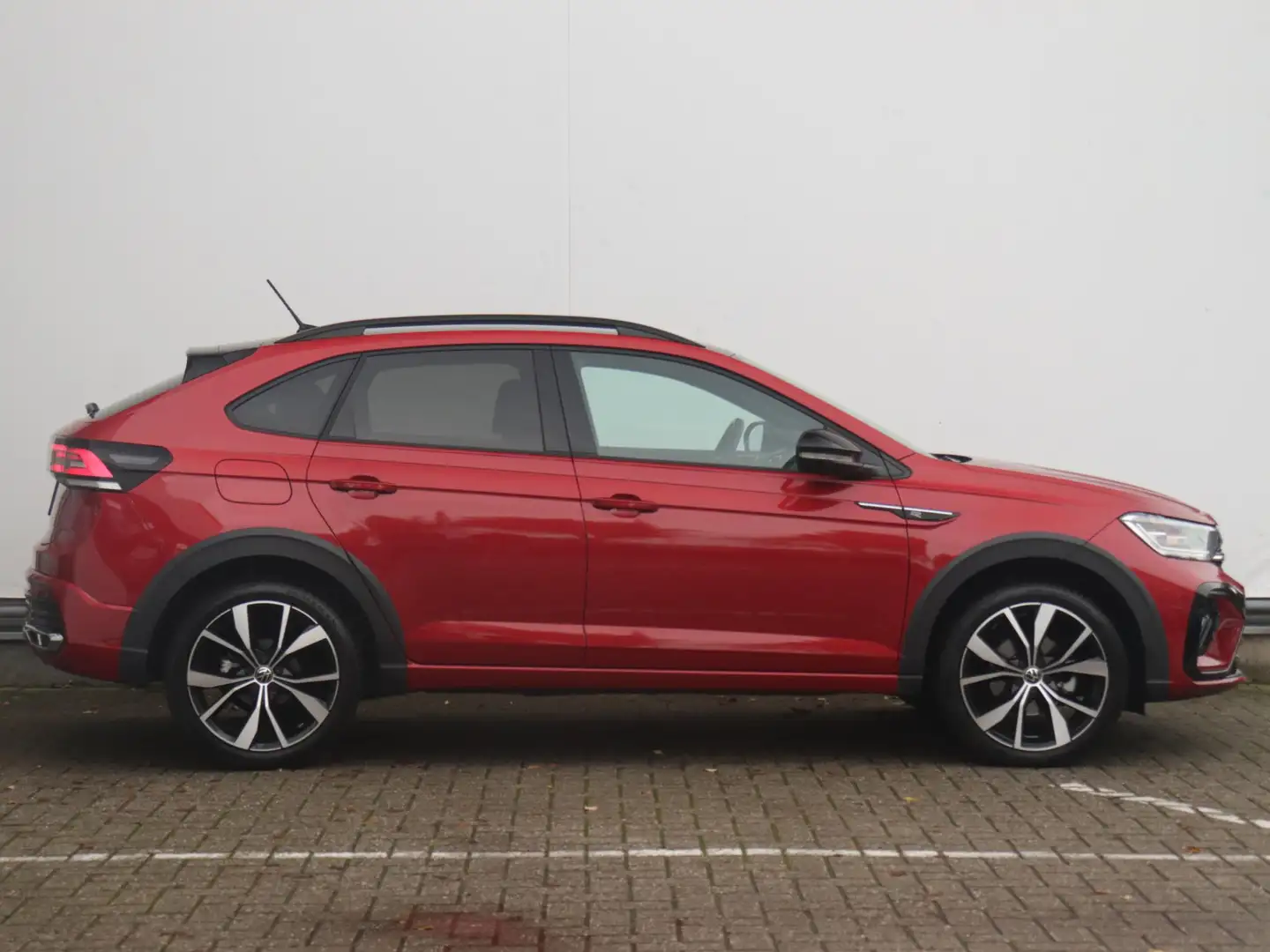 Volkswagen Taigo 1.5 TSI R-Line Business | Camera | Stoelverwarming Rouge - 2