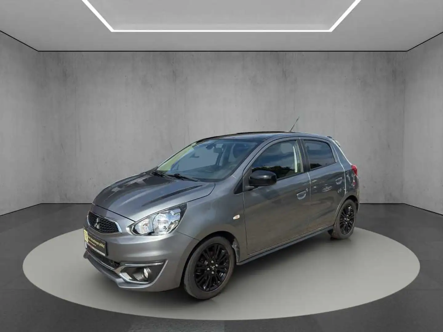 Mitsubishi Space Star Diamant Edition+ 1.2 5-Gang Grau - 2
