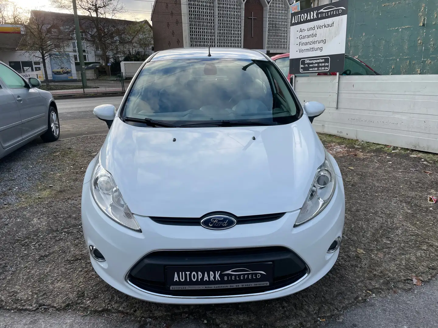 Ford Fiesta 1.4 Titanium / 2.Hand /Klimaauto. /Zahnriemen gew. Blanc - 2
