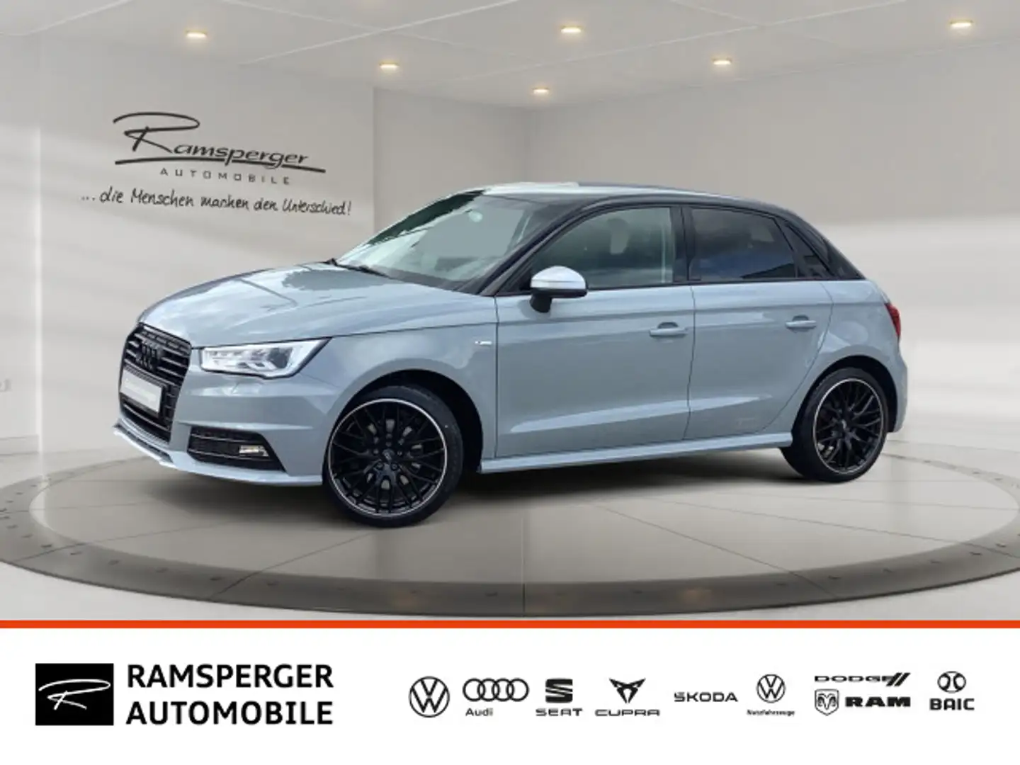 Audi A1 1.4 TFSI S tronic S-Line Xenon Navi Gris - 1