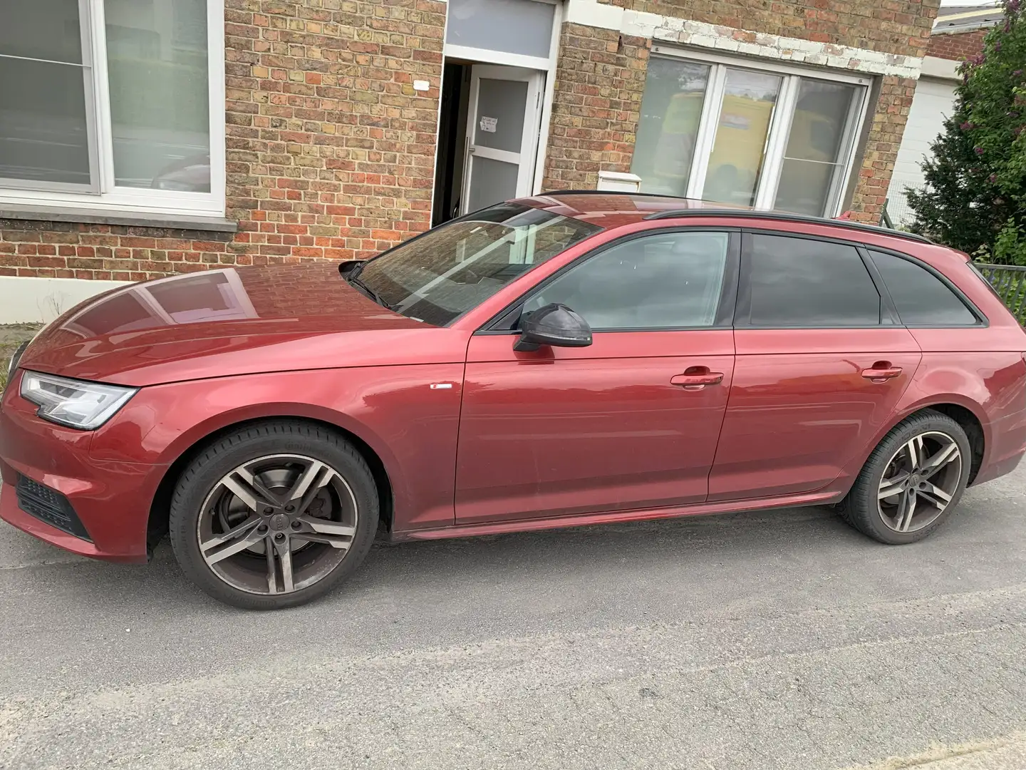 Audi A4 A4 Avant 1.4 TFSI sport Rood - 1