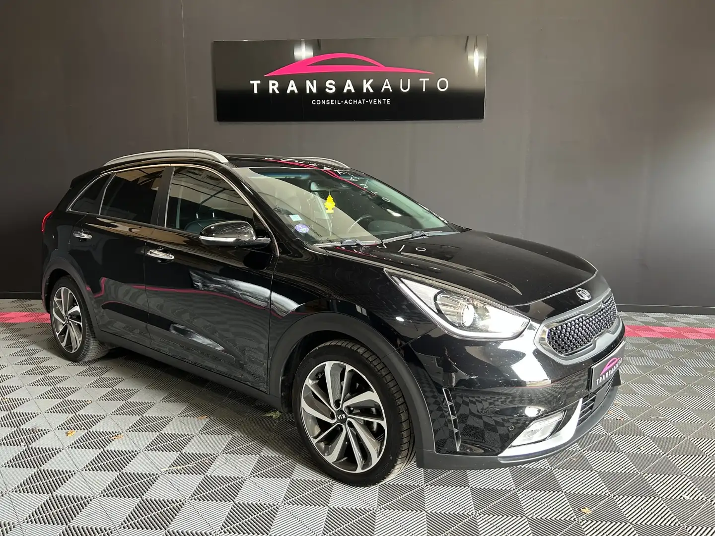 Kia Niro Premium Schwarz - 1