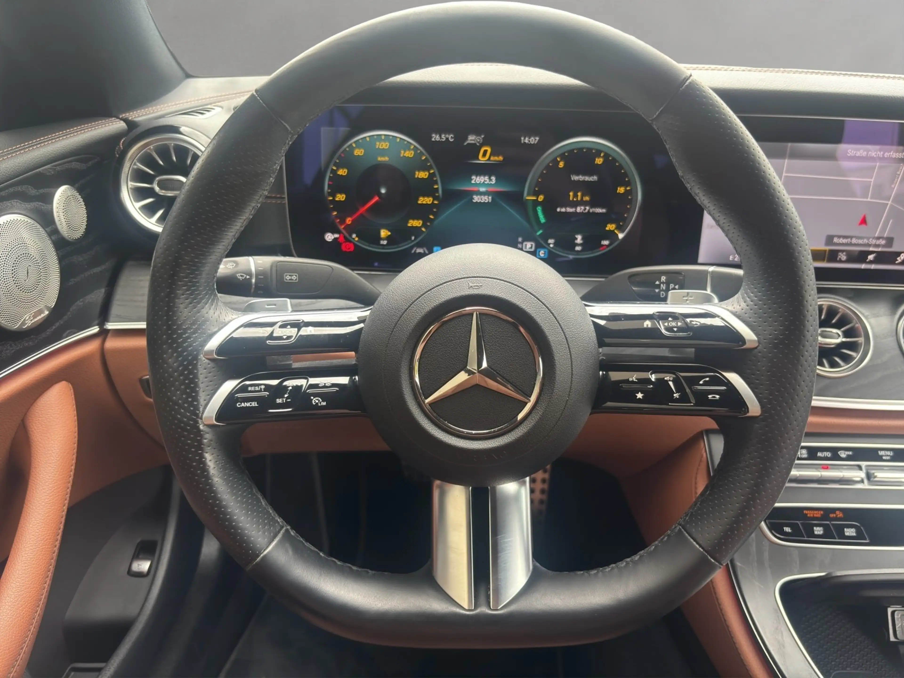 Mercedes-Benz E 400 d 4M Cpé AMG Massage DISTRO Burm ABC KeyGo — photo 8