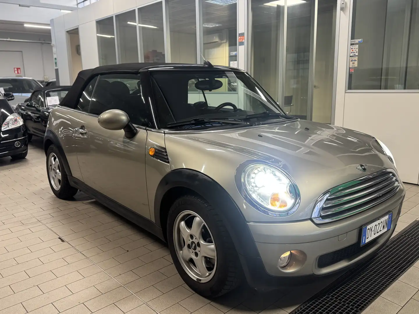 MINI Cooper Cabrio 1.6 120cv STUPENDA PREZZO REALE - 2