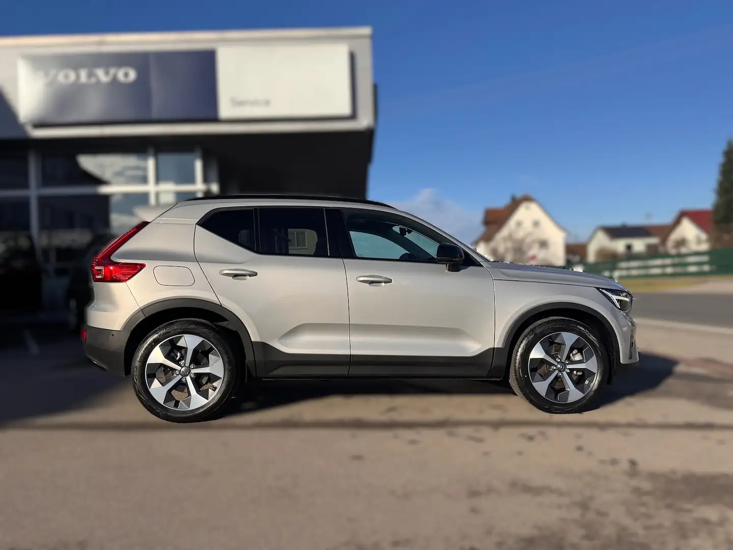 Volvo XC40 B3*Ultra Dark*NP 54870*Pano*Leder*ACC*BLIS Silber - 2