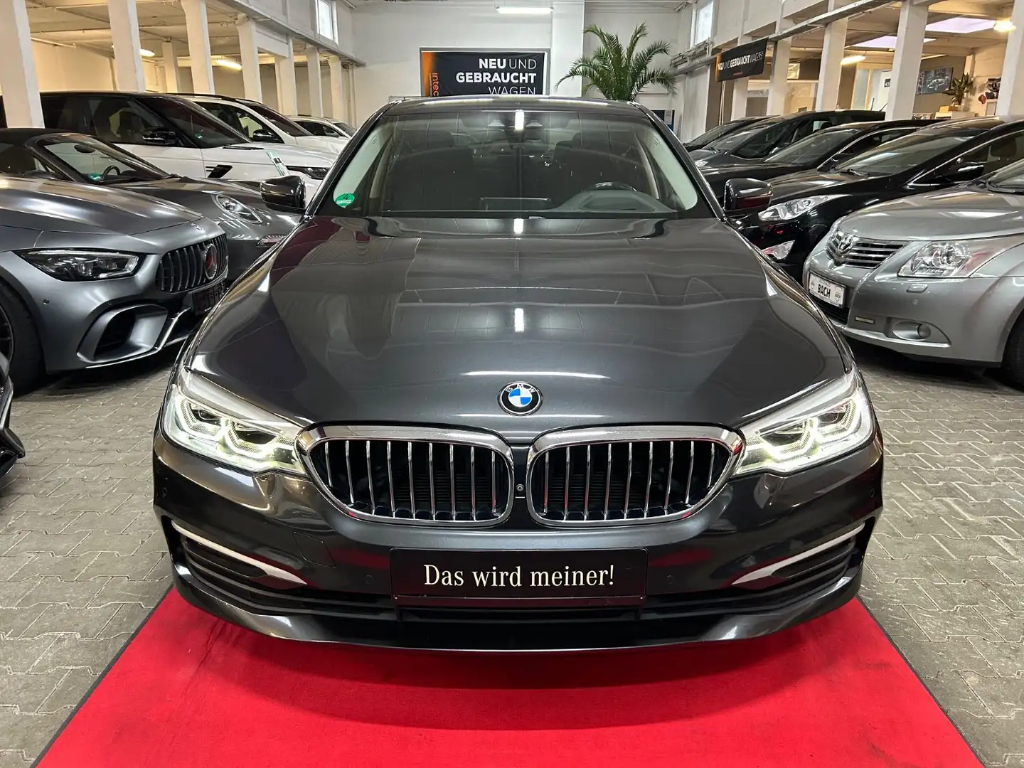 BMW 530 d Lim. xDrive*360°*H&K*HUD*LED*SOFT-CLOSE* Grau - 2
