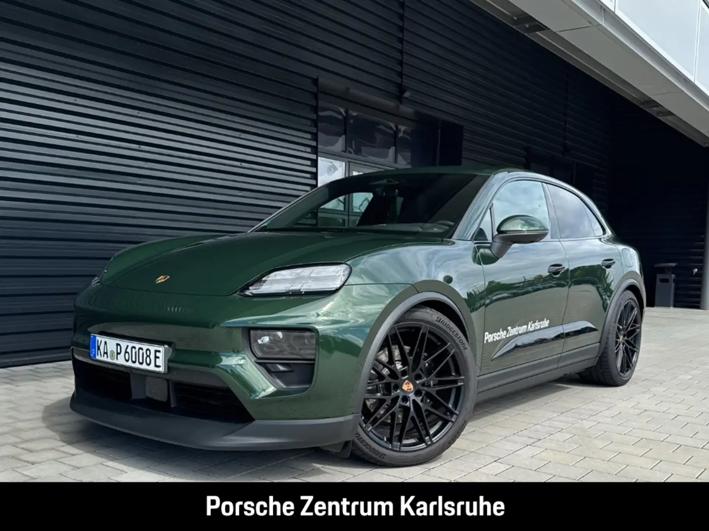 Porsche Macan 4S BOSE Panoramadach LED-Matrix InnoDrive Vert - 1