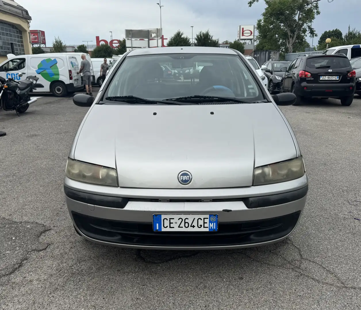 Fiat Punto 5p 1.2 neopatentati - 1