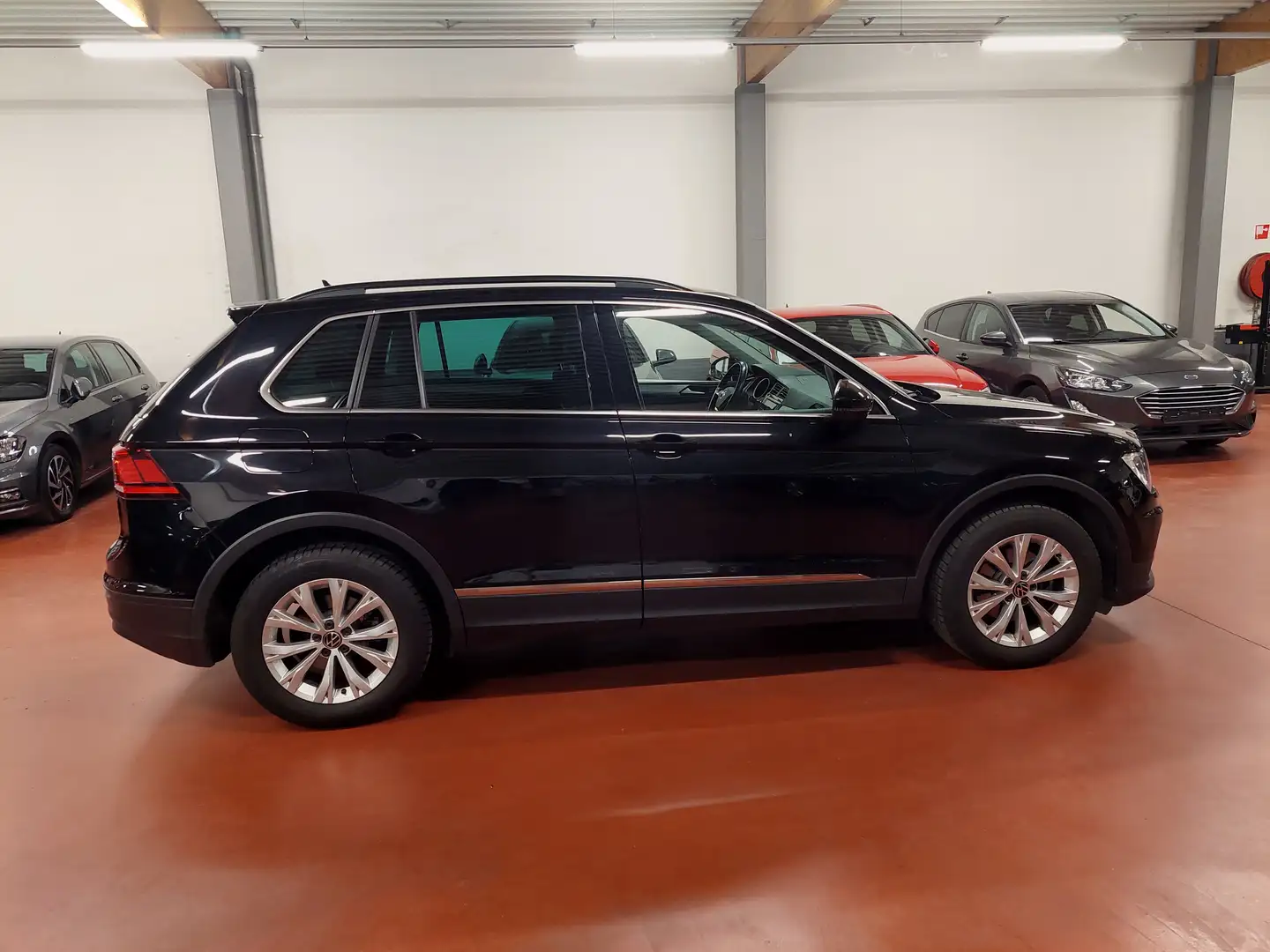 Volkswagen Tiguan 1.5 TSi + DSG + NAVI + Alcantara massage chauffant Noir - 2