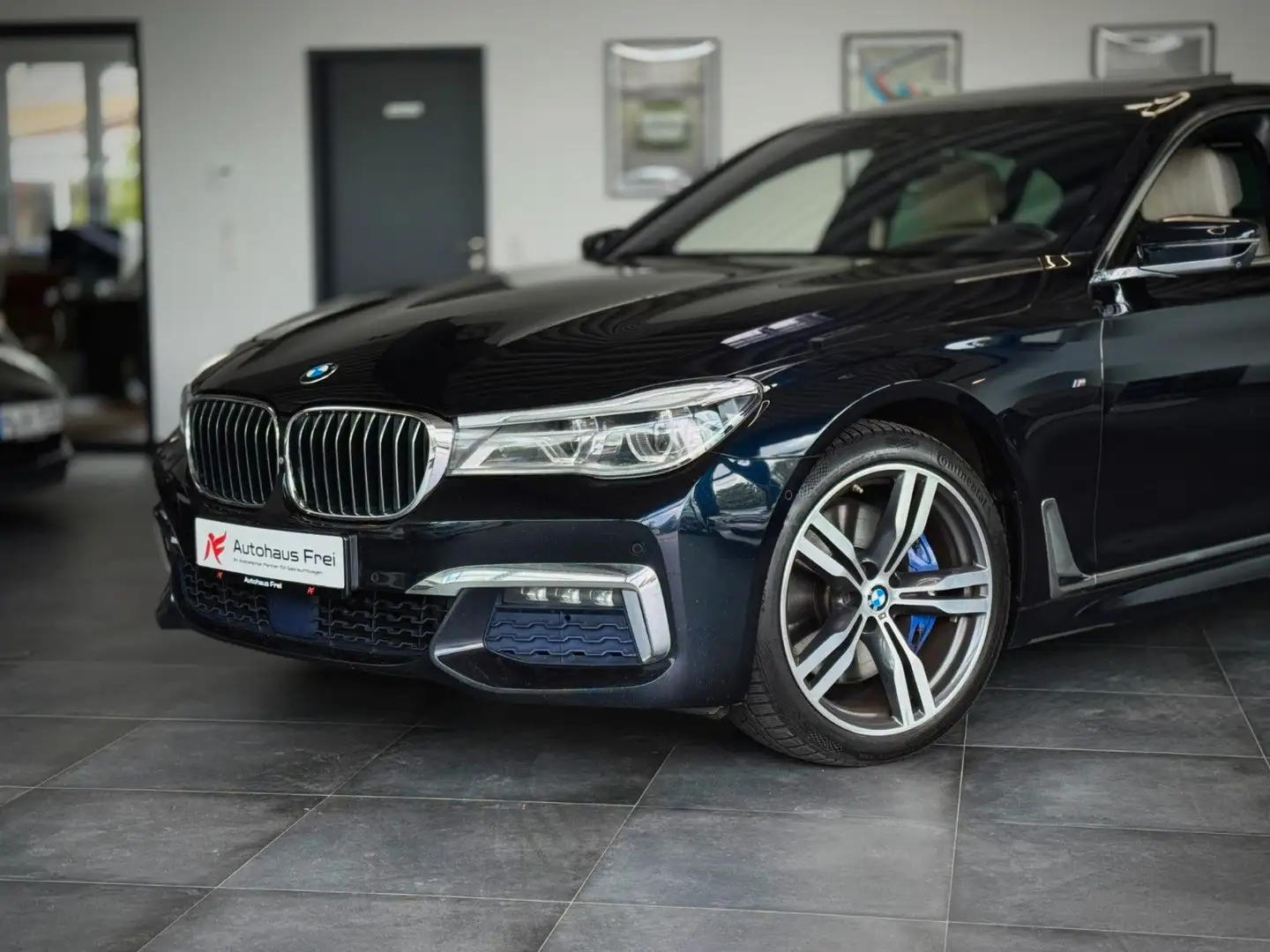 BMW 750 i xDrive *V8*M Sport*360°*Head-Up*H&K* Nero - 2