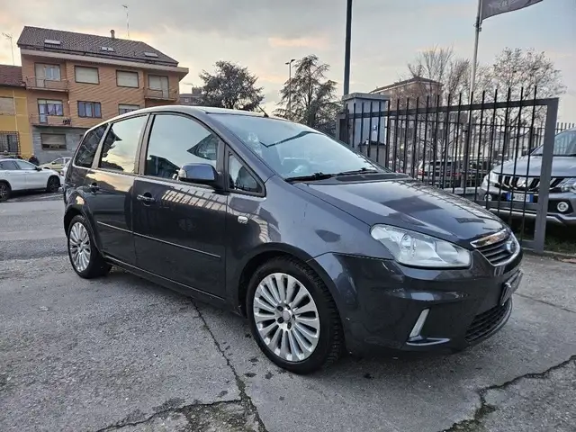 Ford C-Max view 2