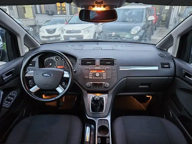 Ford C-Max view 8