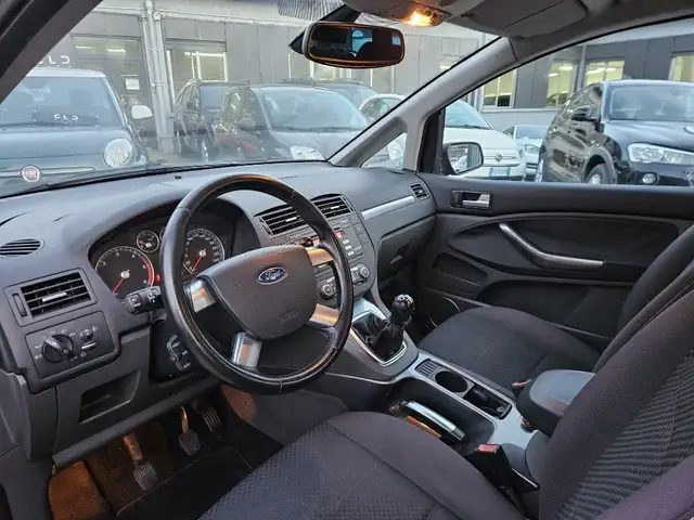 Ford C-Max view 6