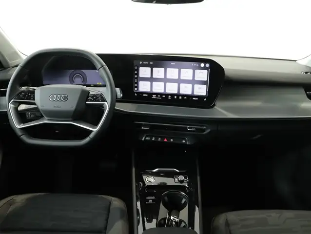 Audi Q3 TFSI quattro 150 kW  intense Ansicht 2