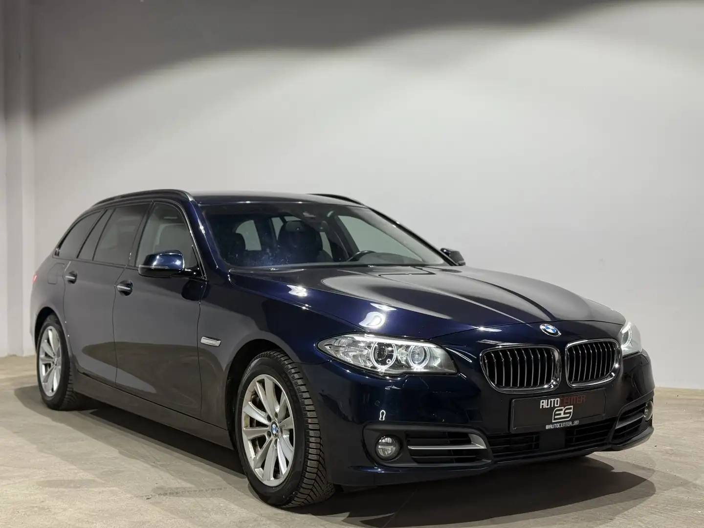 BMW 530 d Touring Navi HUD Bi-Xenon Sitzbelüftung Azul - 2