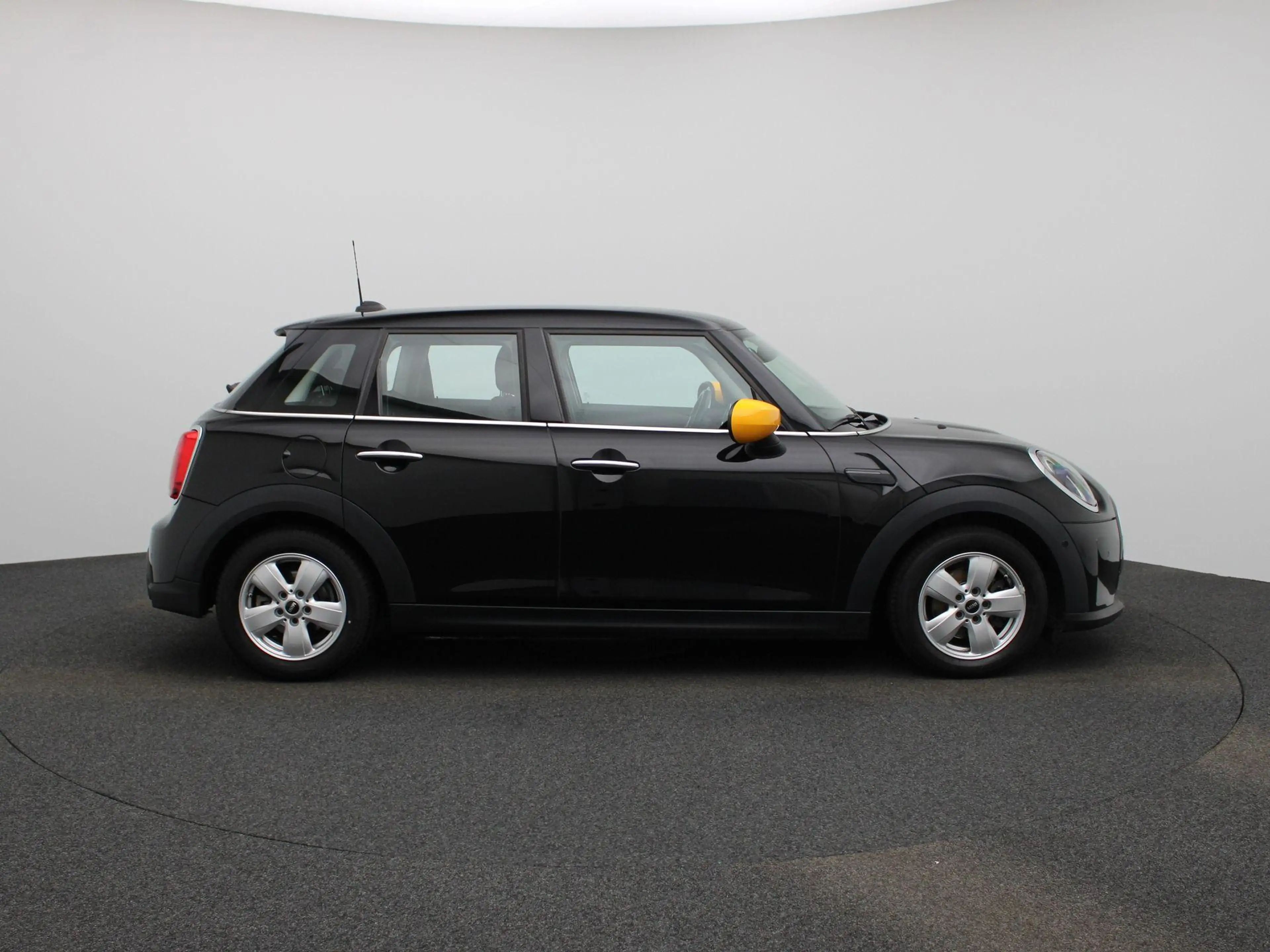 MINI One Mini 5 door — photo 6