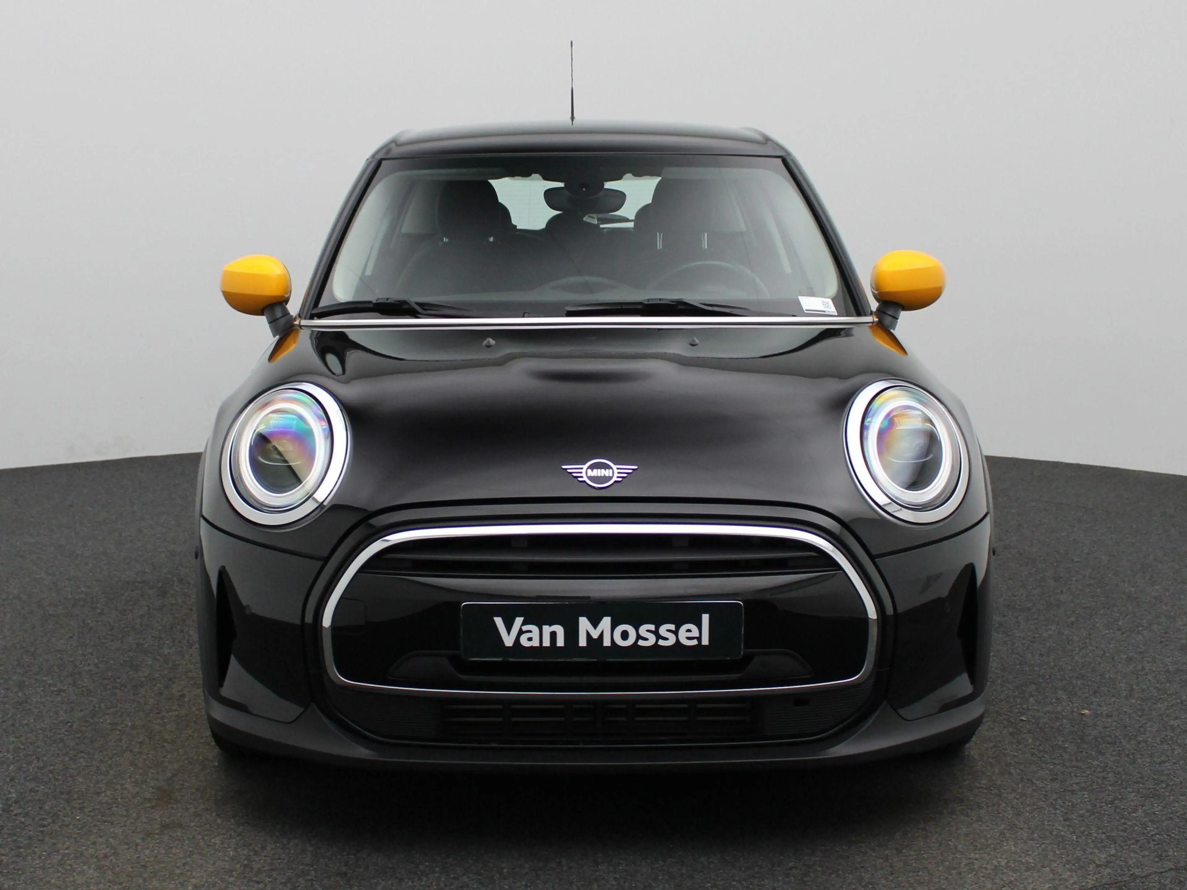 MINI One Mini 5 door — photo 3