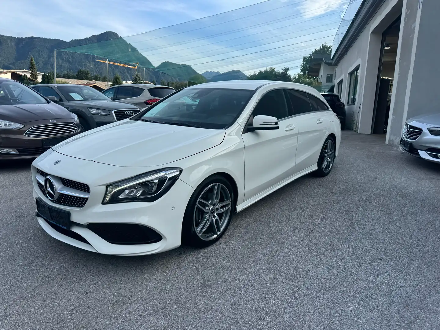 Mercedes-Benz CLA 180 CLA 180 d (117.912) Weiß - 2