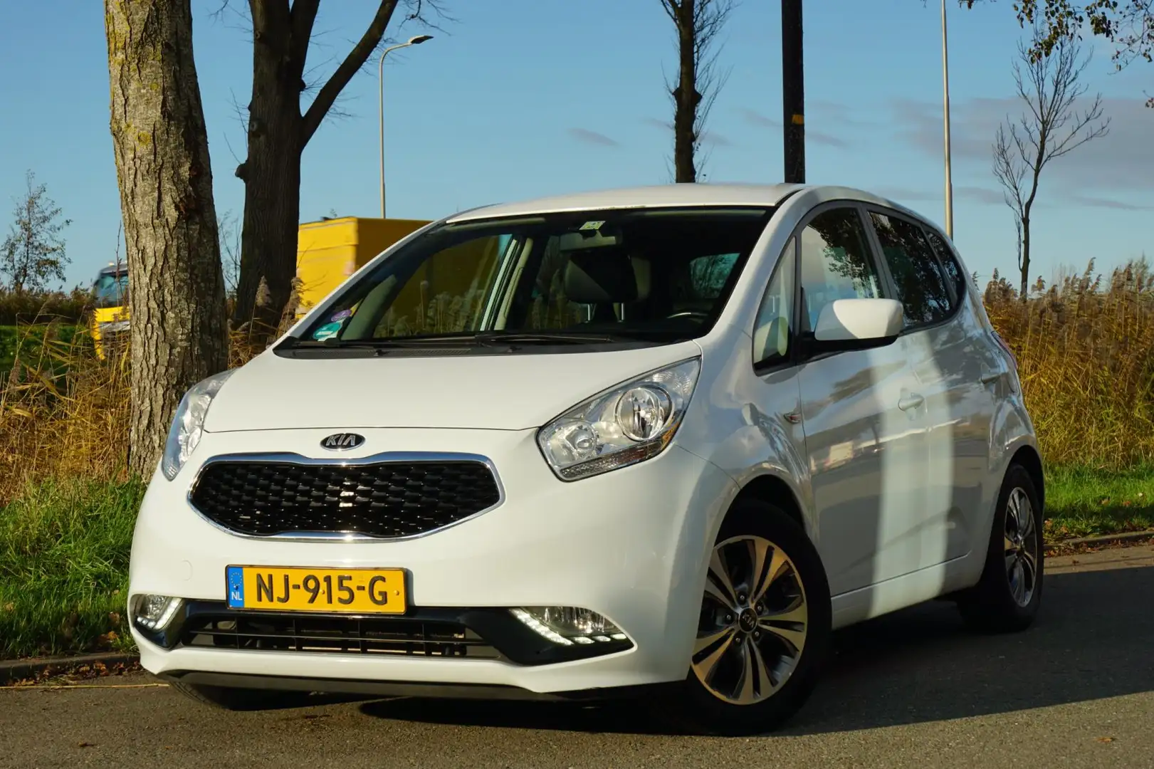 Kia Venga 1.4 CVVT DynamicPLusLine - Casa White - Navigatie/ Wit - 2
