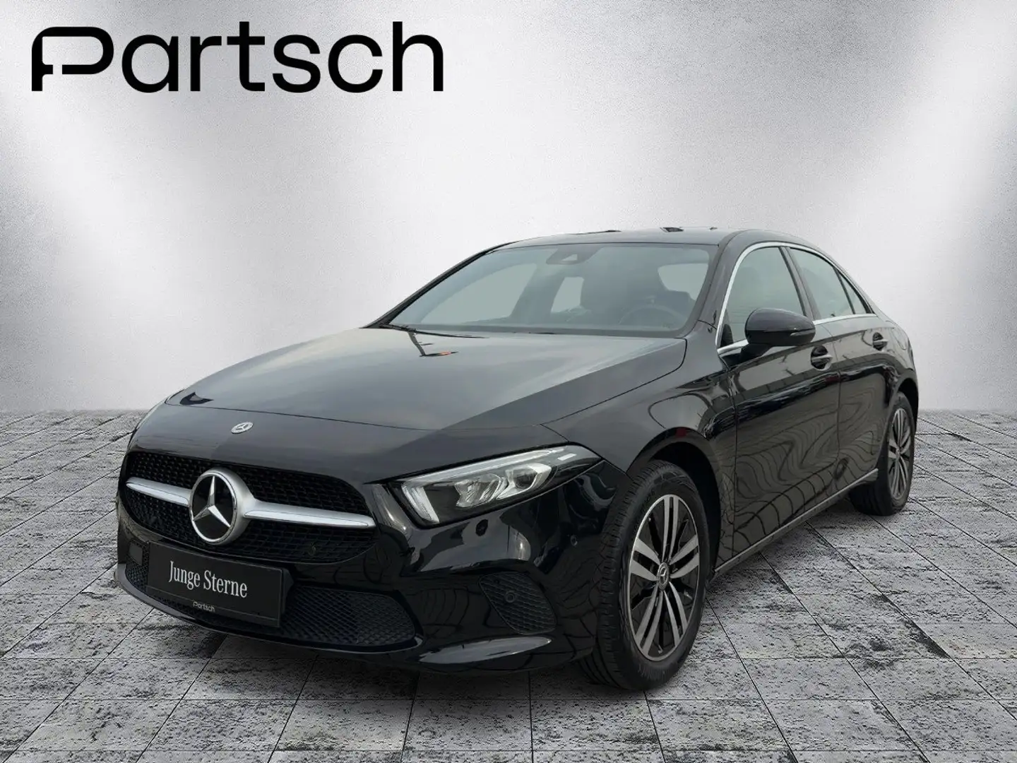 Mercedes-Benz A 250 e Limousine RFK Navi LED Schwarz - 2