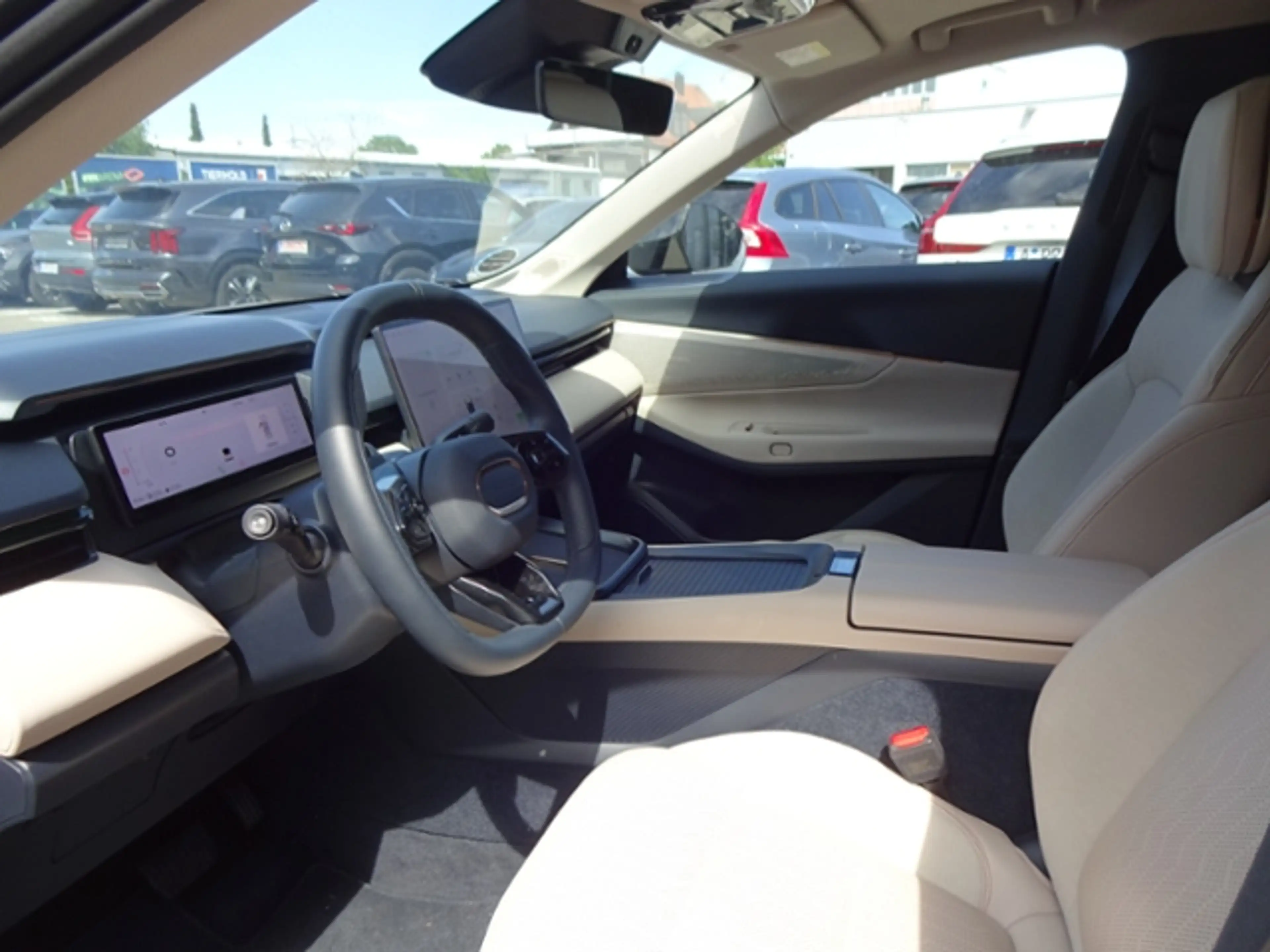 Lynk & Co 08 More 1.5 T Plug-in-Hybrid — photo 10