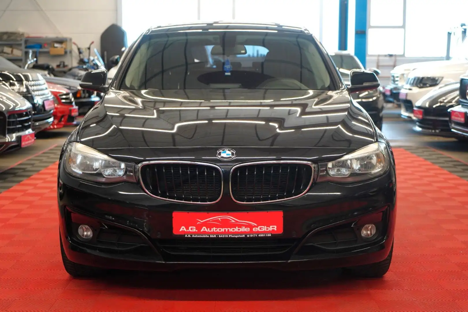 BMW 320 Sport Edition Schwarz - 2