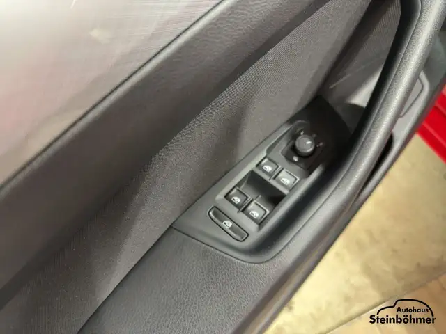 Volkswagen Passat view 16
