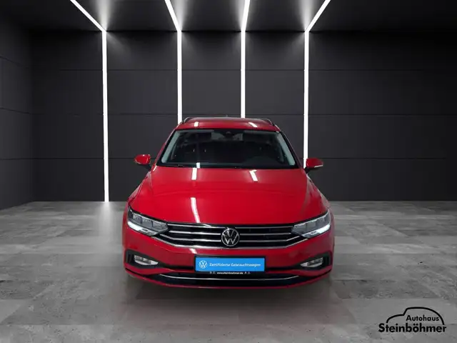 Volkswagen Passat view 11