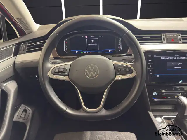 Volkswagen Passat view 19