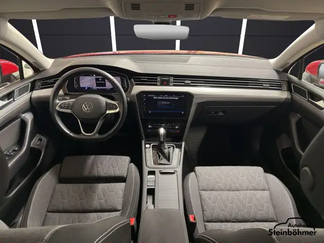 Volkswagen Passat view 21