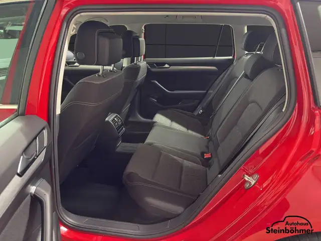 Volkswagen Passat view 15