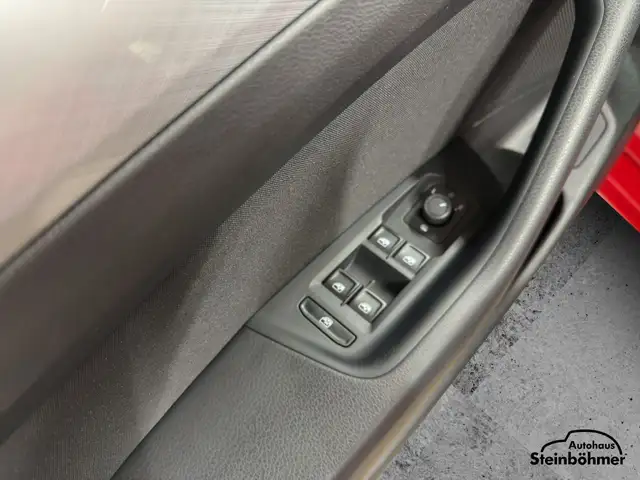Volkswagen Passat view 18