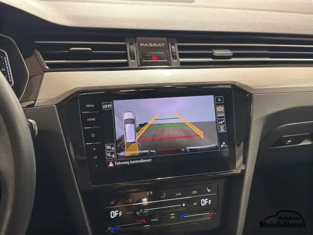Volkswagen Passat view 24