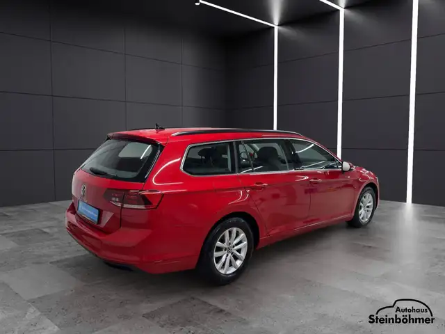 Volkswagen Passat view 7