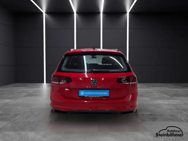 Volkswagen Passat view 5