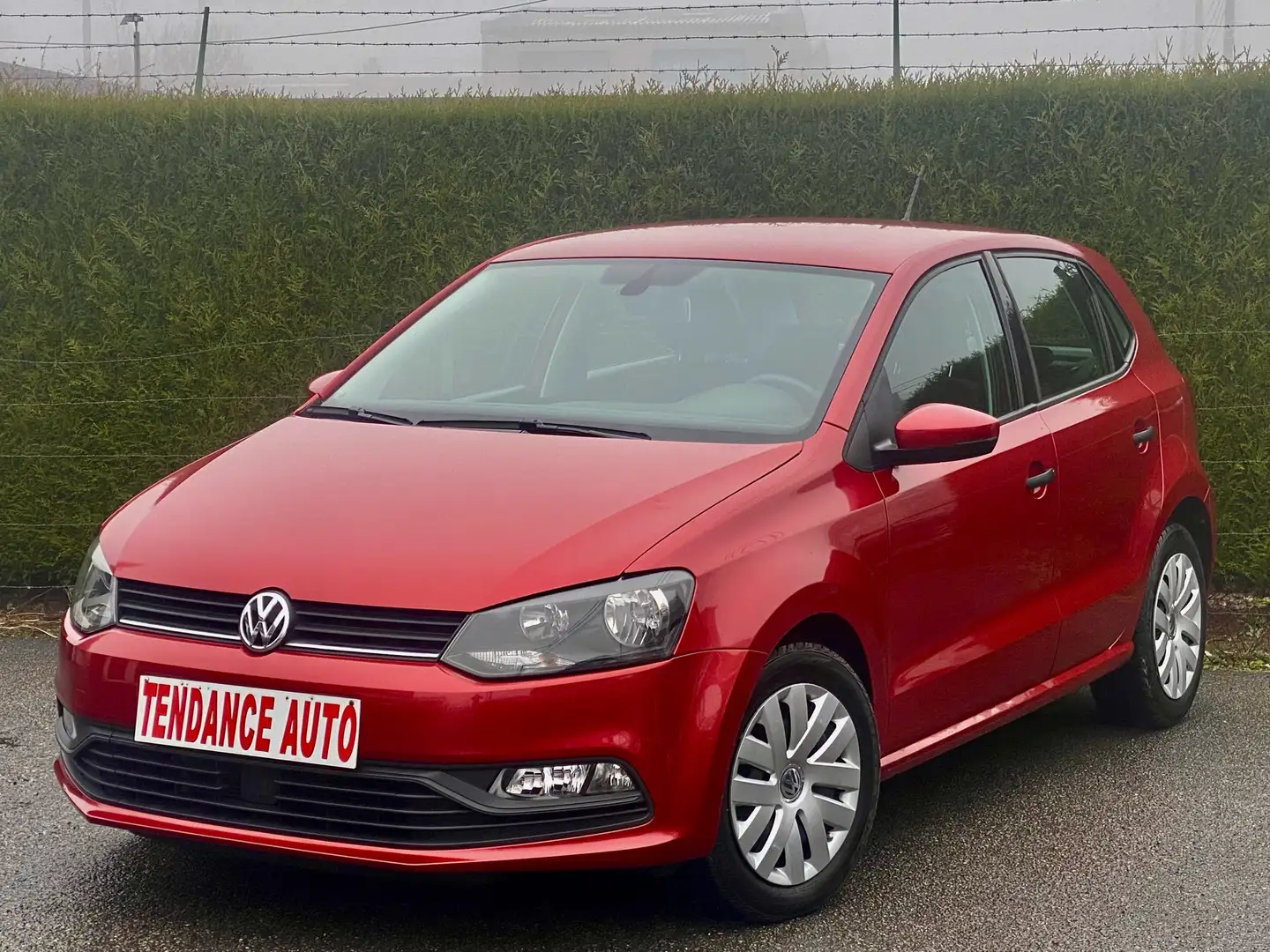 Volkswagen Polo 1.0i Trendline - 47.000 Km ! Rojo - 1