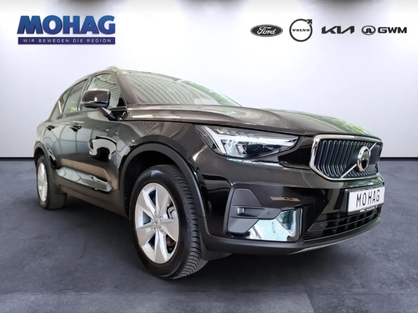 Volvo XC40 B3 Core AHK Allwetterreifen Navi Klimaautomatik LE Schwarz - 2