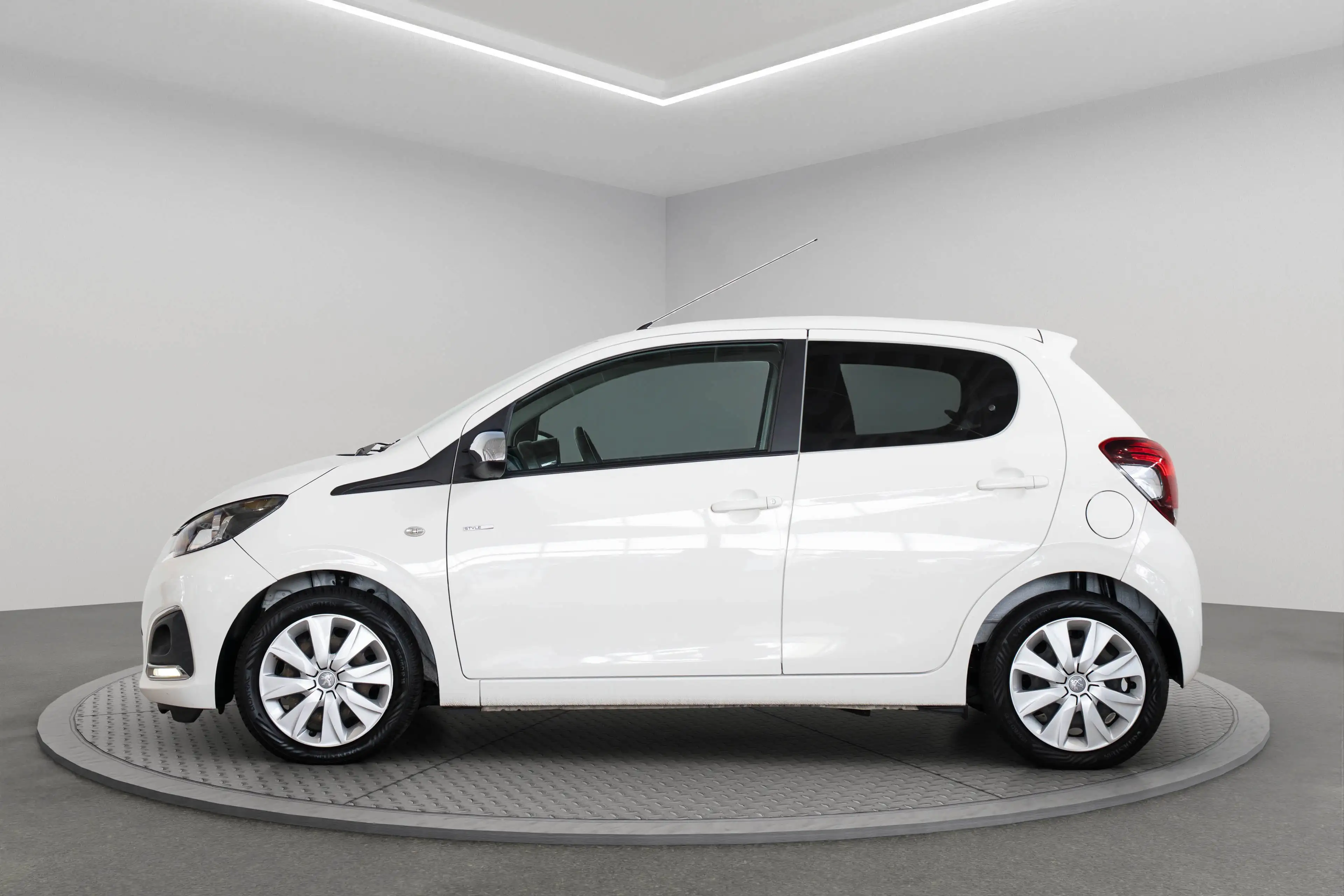 Peugeot 108 1.0 e-VTi Style | Airco | Cruise Controle | Blueto — photo 3