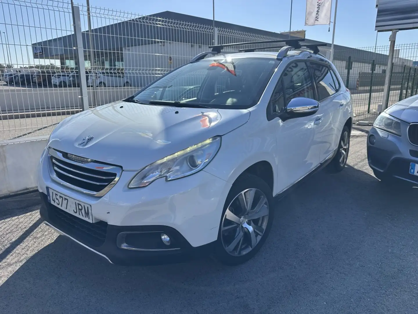 Peugeot 2008 1.2 PureTech S&S Allure EAT6 110 Weiß - 2