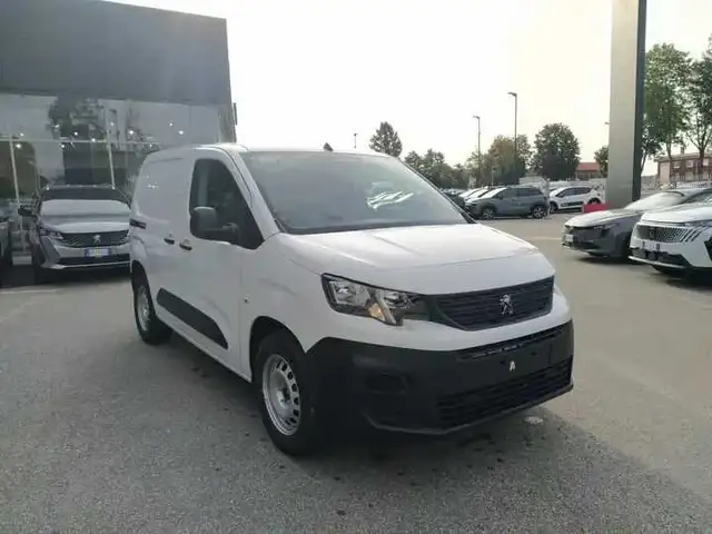 Peugeot Partner Elettrico 136cv Batteria 50kwh M 3 Posti KM ZERO
