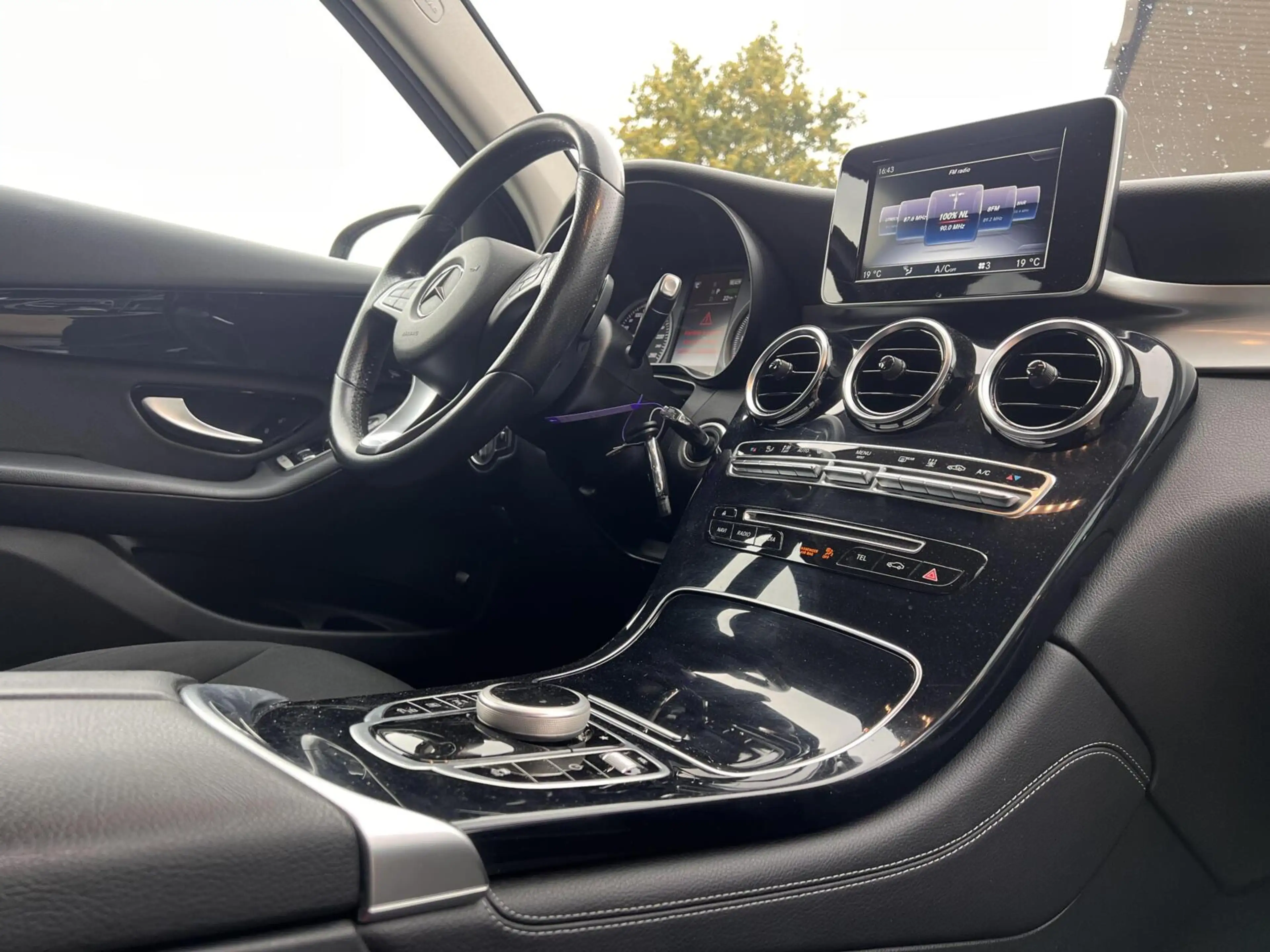 Mercedes-Benz GLC 350 350e 4MATIC Premium Automaat Trekhaak — photo 46